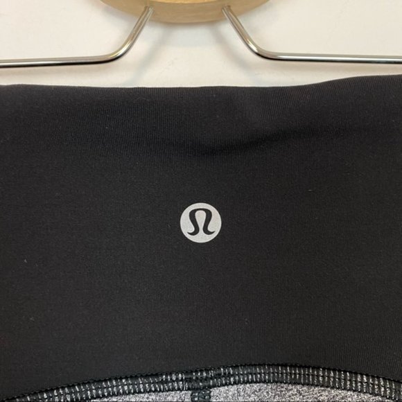 Lululemon | Train Times Crop 17" Heathered Black Size 6 - Picture 11 of 13